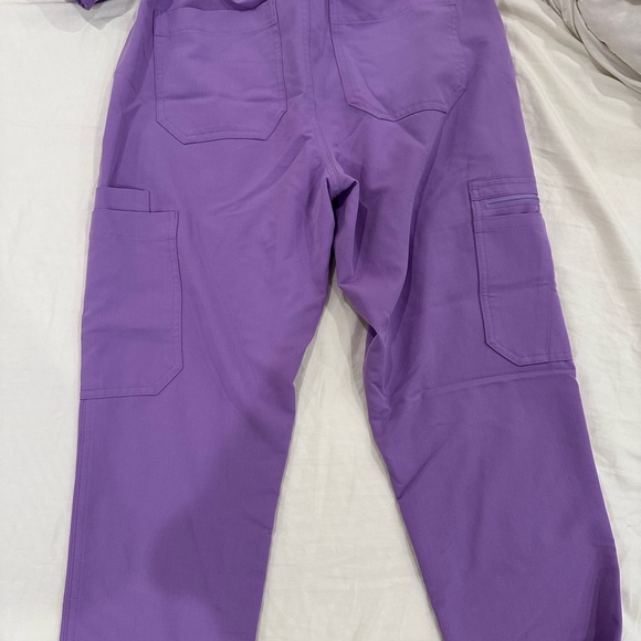 Figs lilac dawn Rafaela top and Yola bottoms - Picture 4 of 7